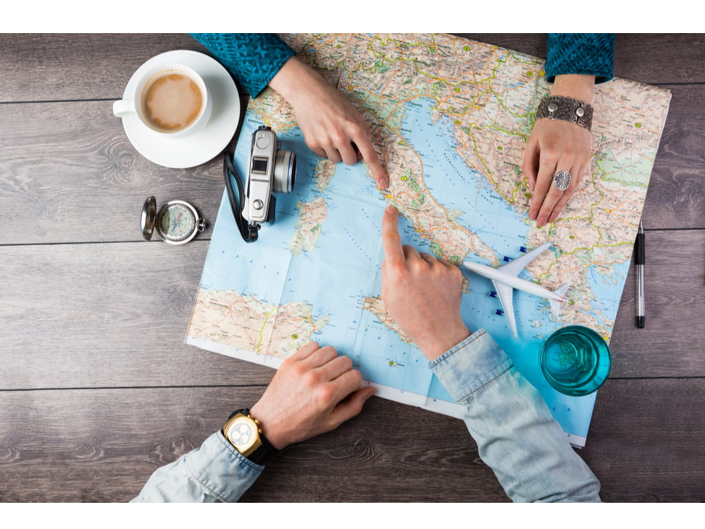 CBD is legal to carry in India if you have a prescription. CBD is legal to carry in India if you have a prescription.